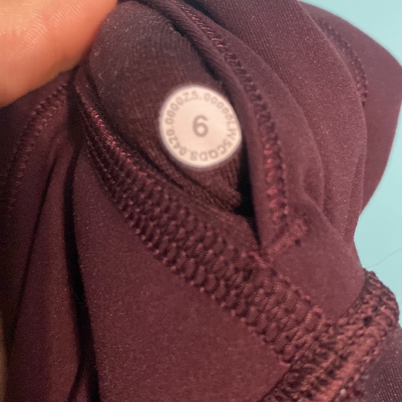 lululemon leggings - Picture 3 of 3